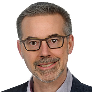 Dozent Matthias Hoelzer-Kluepfel