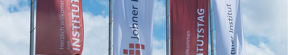 Flaggen des Johner Instituts
