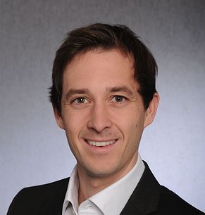 Dr. Nils Becker