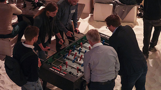 Tischkicker bei einer Abendveranstaltung